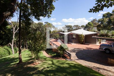 Jardim de casa de condomínio à venda com 3 quartos, 298m² em Retiro do Chalé, Brumadinho