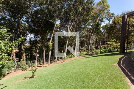 Jardim de casa de condomínio à venda com 3 quartos, 298m² em Retiro do Chalé, Brumadinho