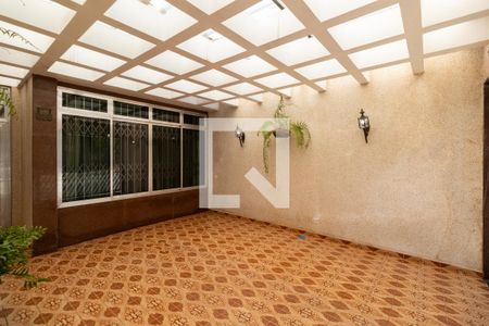 Garagem de casa à venda com 3 quartos, 167m² em Vila Salete, São Paulo