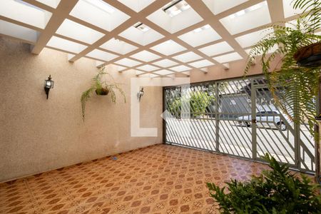Garagem de casa à venda com 3 quartos, 167m² em Vila Salete, São Paulo