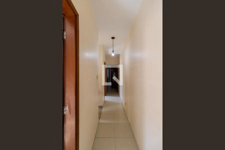 Corredor de casa para alugar com 3 quartos, 167m² em Vila Salete, São Paulo