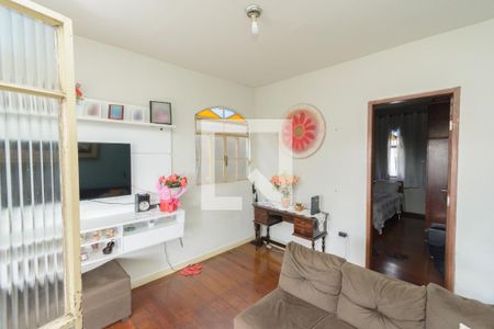 Casa 2 - Sala de casa à venda com 6 quartos, 300m² em Milionários, Belo Horizonte