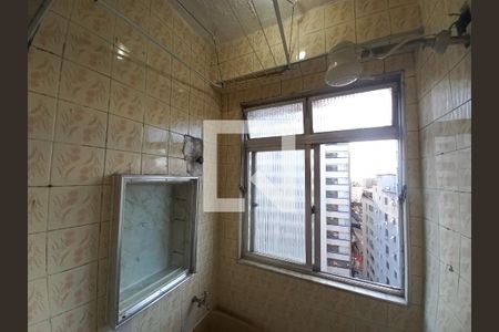 Banheiro de apartamento para alugar com 1 quarto, 35m² em Centro, São Vicente