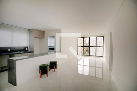 Sala de apartamento à venda com 3 quartos, 107m² em Funcionários, Belo Horizonte