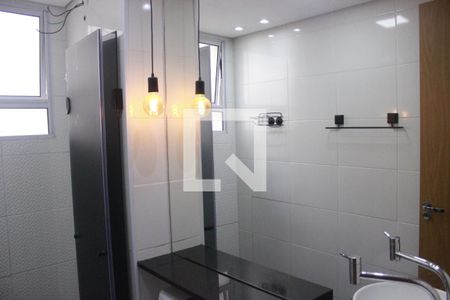 Banheiro de apartamento para alugar com 2 quartos, 44m² em Jardim Rosa de Franca, Guarulhos