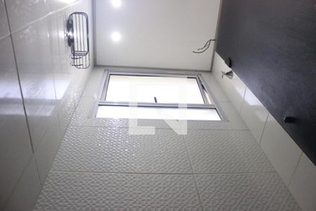 Banheiro de apartamento para alugar com 2 quartos, 44m² em Jardim Rosa de Franca, Guarulhos
