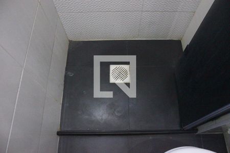 Banheiro de apartamento para alugar com 2 quartos, 44m² em Jardim Rosa de Franca, Guarulhos