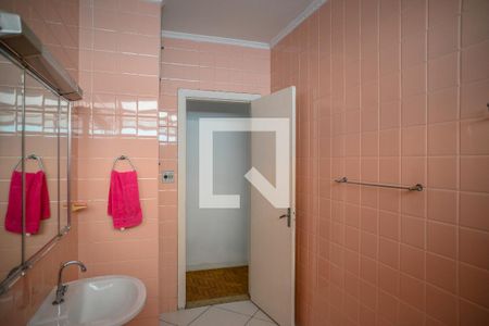 Banheiro de casa para alugar com 3 quartos, 240m² em Vila das Merces, São Paulo