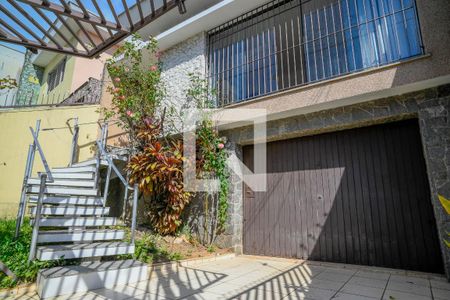 Fachada de casa para alugar com 3 quartos, 240m² em Vila das Merces, São Paulo