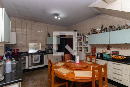 Casa à venda com 161m², 3 quartos e 3 vagasCozinha