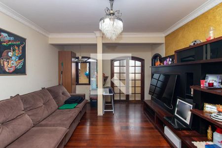 Sala de casa à venda com 3 quartos, 161m² em Jardim Neila, São Paulo