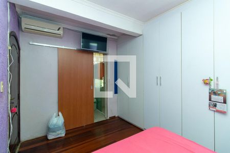 Casa à venda com 161m², 3 quartos e 3 vagasSuíte 2