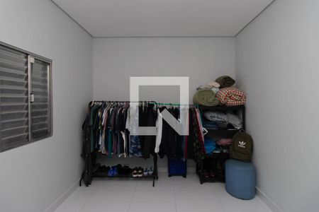 Quarto 1 de casa para alugar com 2 quartos, 200m² em Vila Nivi, São Paulo