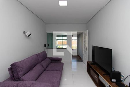 Sala de casa para alugar com 2 quartos, 200m² em Vila Nivi, São Paulo