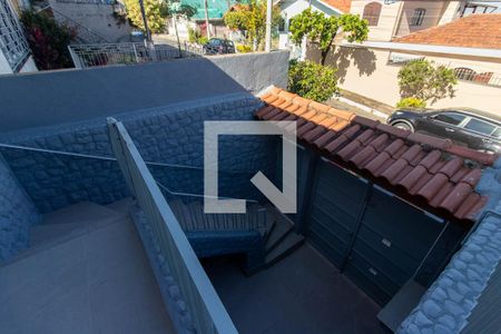 Entrada de casa para alugar com 2 quartos, 200m² em Vila Nivi, São Paulo