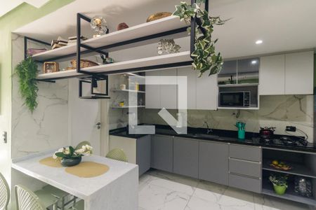 Cozinha de apartamento à venda com 1 quarto, 50m² em Centro, São Paulo