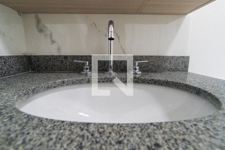 Banheiro de kitnet/studio para alugar com 1 quarto, 16m² em Vila Clementino, São Paulo