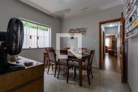 Casa à venda com 3 quartos, 171m² em Jardim Piqueroby, São Paulo