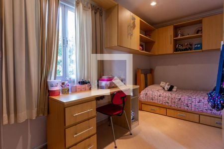 Casa à venda com 3 quartos, 171m² em Jardim Piqueroby, São Paulo