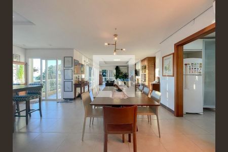 Casa à venda com 4 quartos, 315m² em Santa Tereza, Porto Alegre