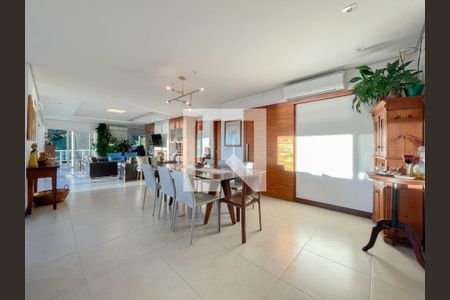 Casa à venda com 4 quartos, 315m² em Santa Tereza, Porto Alegre
