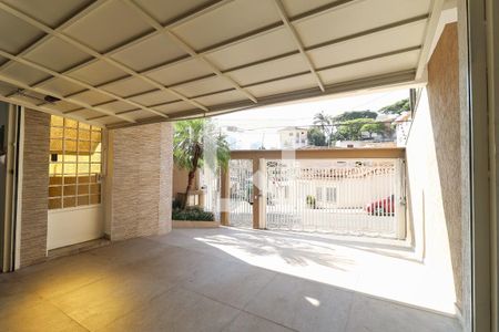 Garagem de casa à venda com 3 quartos, 420m² em Tucuruvi, São Paulo