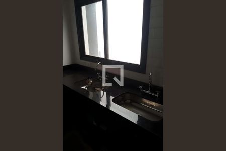 Casa à venda com 2 quartos, 180m² em Santa Cecilia, São Paulo