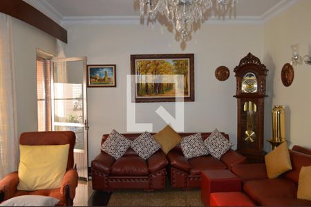 Sala de casa para alugar com 2 quartos, 320m² em Vila Monumento, São Paulo