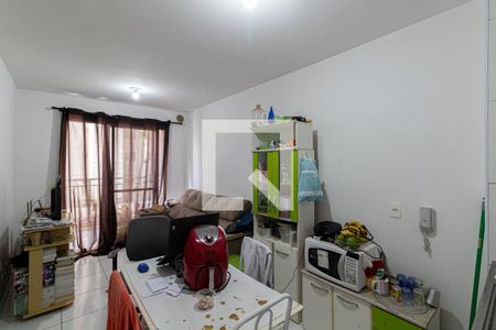 Sala/Cozinha de apartamento para alugar com 1 quarto, 33m² em Jardim Santa Teresinha, São Paulo