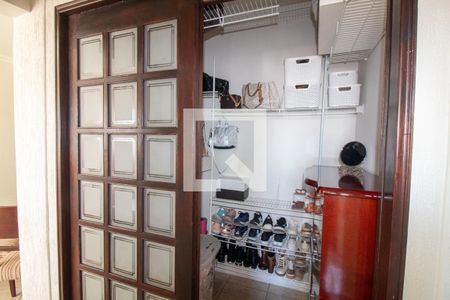 Closet de apartamento à venda com 2 quartos, 60m² em Aeroporto, São Paulo