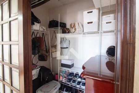 Closet de apartamento à venda com 2 quartos, 60m² em Aeroporto, São Paulo