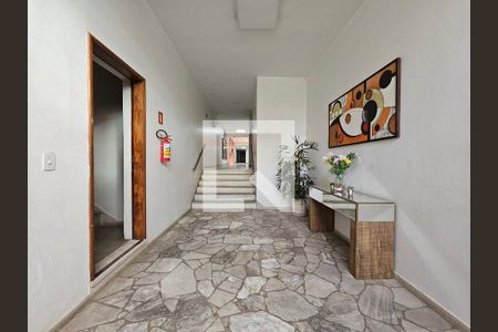 Hall social de apartamento à venda com 3 quartos, 127m² em Jardim Lindóia, Porto Alegre