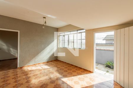 Sala de casa para alugar com 3 quartos, 120m² em Vila Paranagua, São Paulo