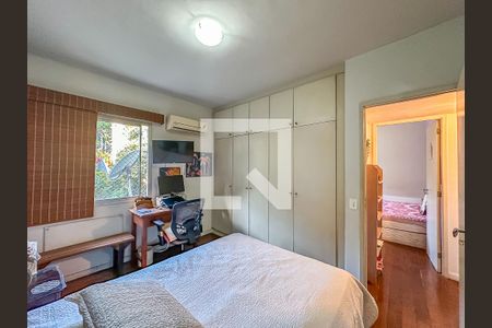 Suíte de apartamento à venda com 3 quartos, 103m² em Laranjeiras, Rio de Janeiro