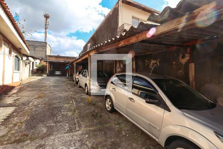 Garagem de casa à venda com 3 quartos, 500m² em Vila Brasilina, São Paulo