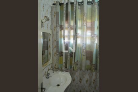 Banheiro de casa para alugar com 5 quartos, 382m² em Vila Antonina, São Paulo