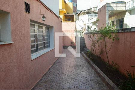 Área Externa de casa para alugar com 5 quartos, 382m² em Vila Antonina, São Paulo