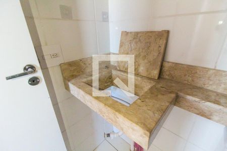 Banheiro de apartamento para alugar com 2 quartos, 40m² em Jardim Helena, São Paulo