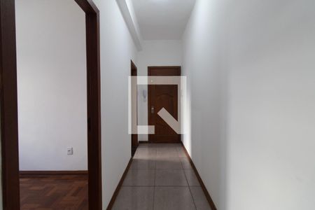Corredor de apartamento à venda com 4 quartos, 84m² em Centro Histórico, Porto Alegre