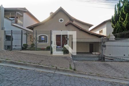 Fachada de casa para alugar com 4 quartos, 420m² em City América, São Paulo