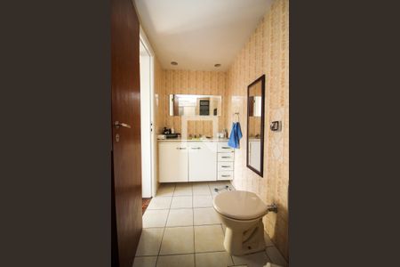 Banheiro da Suíte de apartamento para alugar com 3 quartos, 78m² em Menino Deus, Porto Alegre