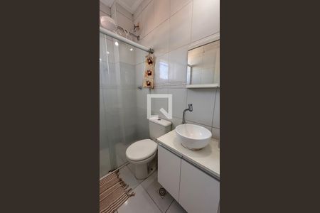 Banheiro de apartamento à venda com 2 quartos, 64m² em Vila Joaquim Inacio, Campinas