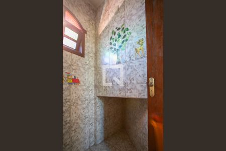 Banheiro do Quarto 2 de casa à venda com 6 quartos, 457m² em Braúnas, Belo Horizonte