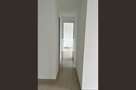 Corredor  de apartamento à venda com 2 quartos, 74m² em Taquara, Rio de Janeiro