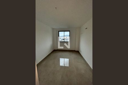 Suíte  de apartamento à venda com 2 quartos, 74m² em Taquara, Rio de Janeiro