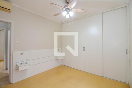Quarto 2 de apartamento para alugar com 2 quartos, 65m² em São João, Porto Alegre
