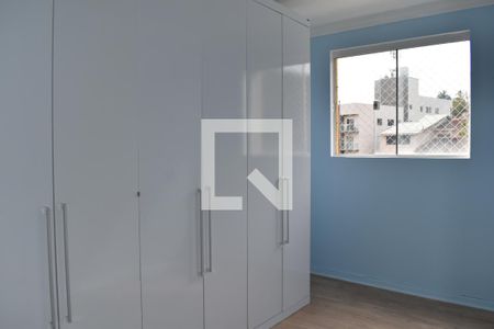 Quarto 2 de apartamento para alugar com 3 quartos, 79m² em Santa Cândida, Curitiba