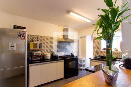 Cozinha de apartamento à venda com 2 quartos, 70m² em Vila Romana, São Paulo