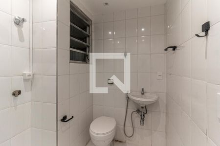 Banheiro de kitnet/studio para alugar com 1 quarto, 25m² em Vila Buarque, São Paulo