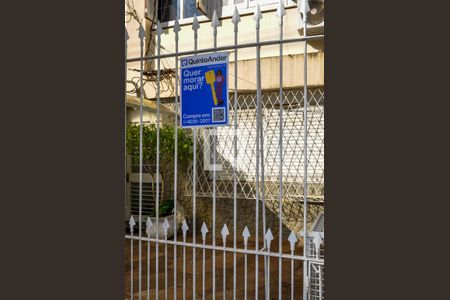 Placa  de apartamento à venda com 1 quarto, 50m² em Santo Antônio, Porto Alegre